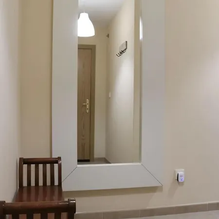 Con Jardin Cerca De La Playa En *