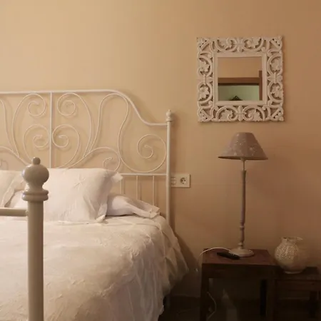 Con Jardin Cerca De La Playa En *